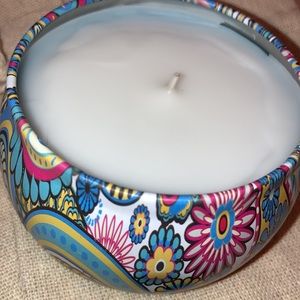 FLASH SALE 🌲 NWT Secret Stone Fresh Flower Soy Candle